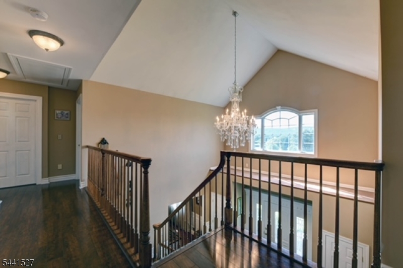 32 Dyer Rd