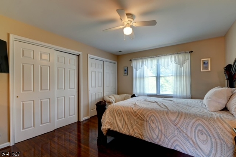 32 Dyer Rd