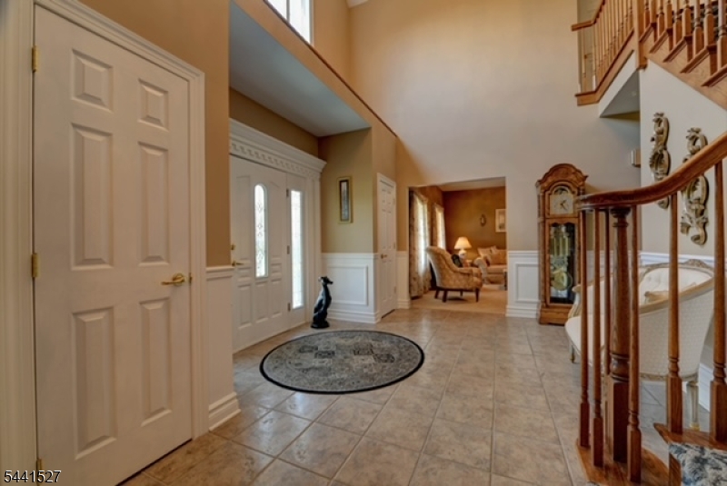 32 Dyer Rd