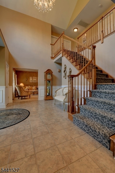 32 Dyer Rd
