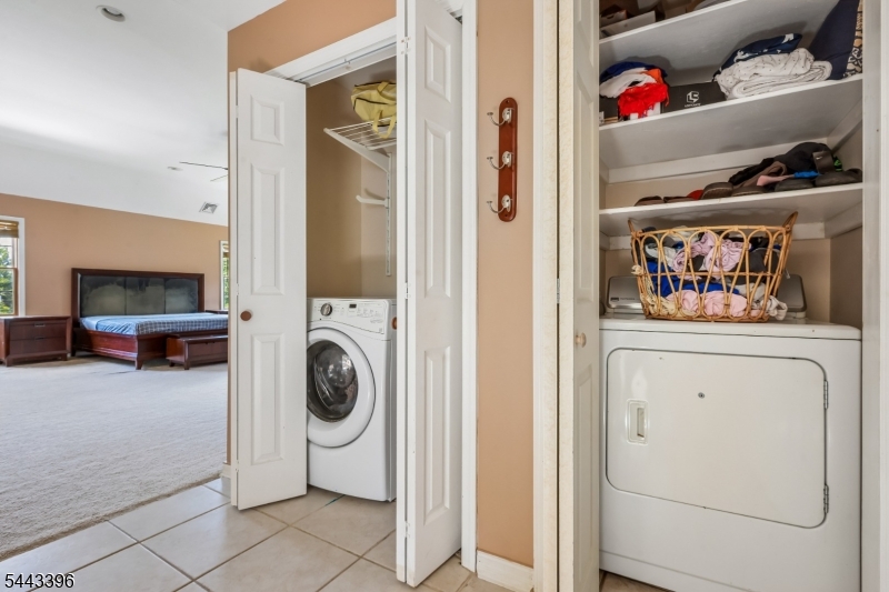266 Fresh Ponds Rd