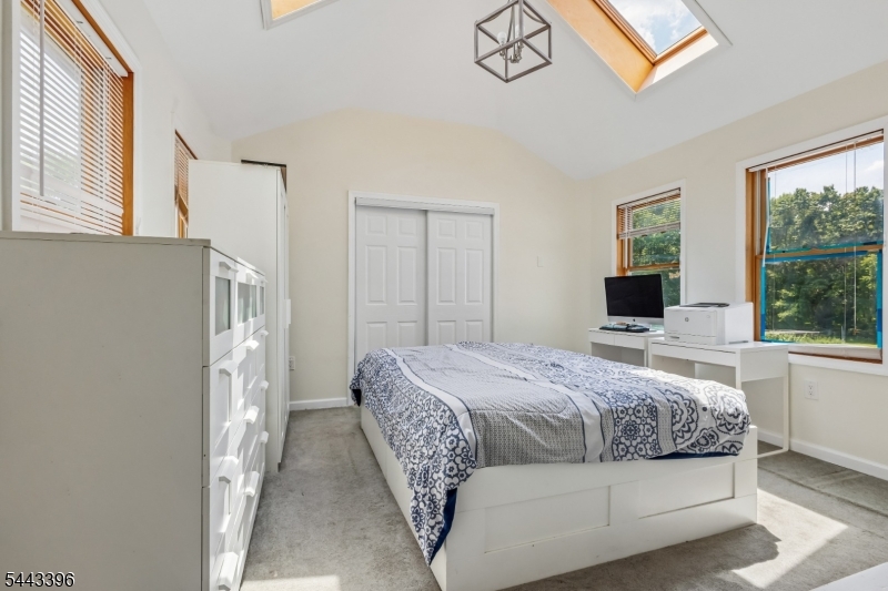 266 Fresh Ponds Rd