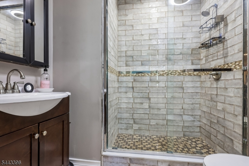 266 Fresh Ponds Rd