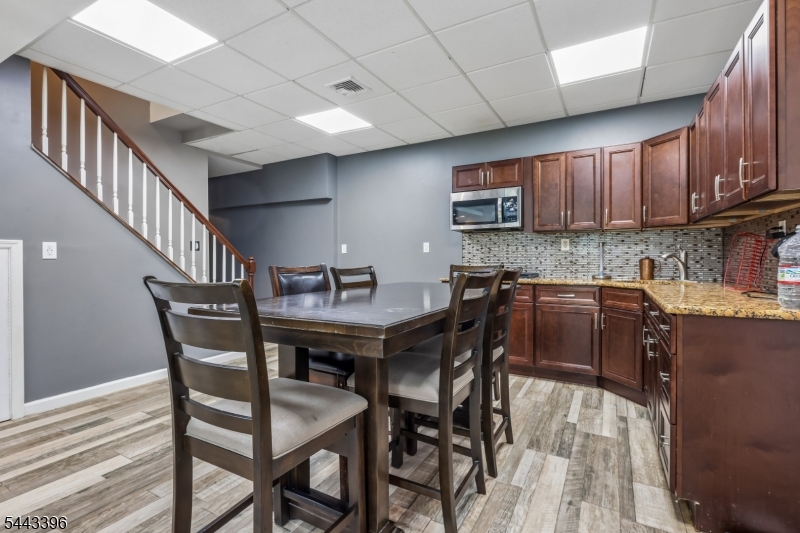 266 Fresh Ponds Rd