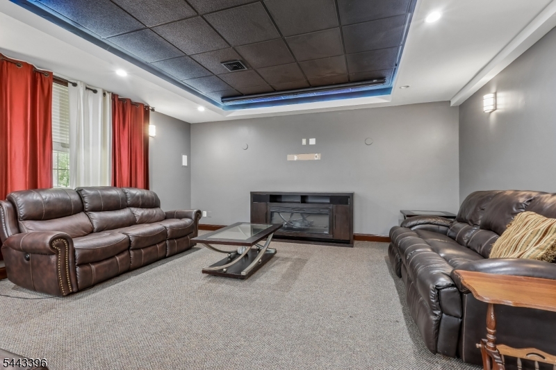 266 Fresh Ponds Rd