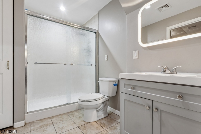 266 Fresh Ponds Rd