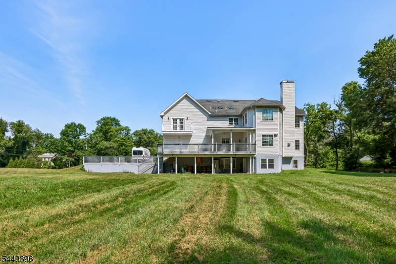 266 Fresh Ponds Rd