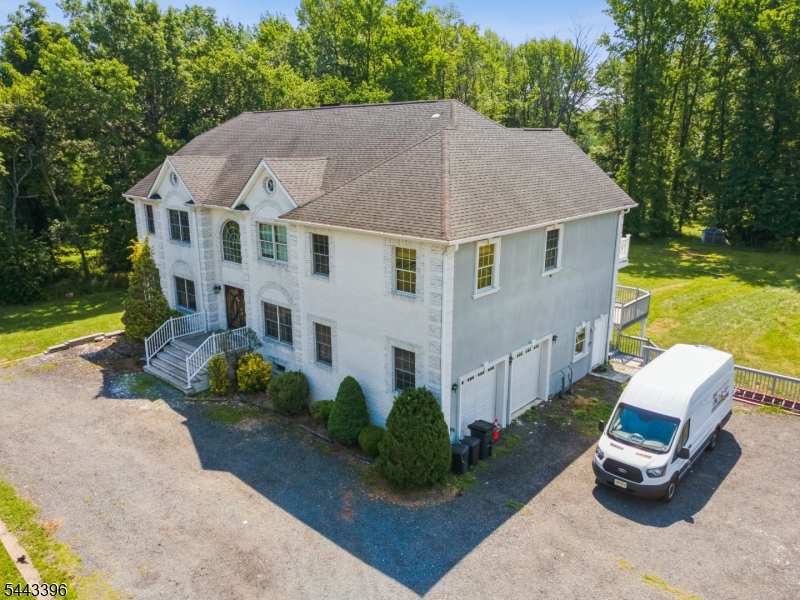 266 Fresh Ponds Rd