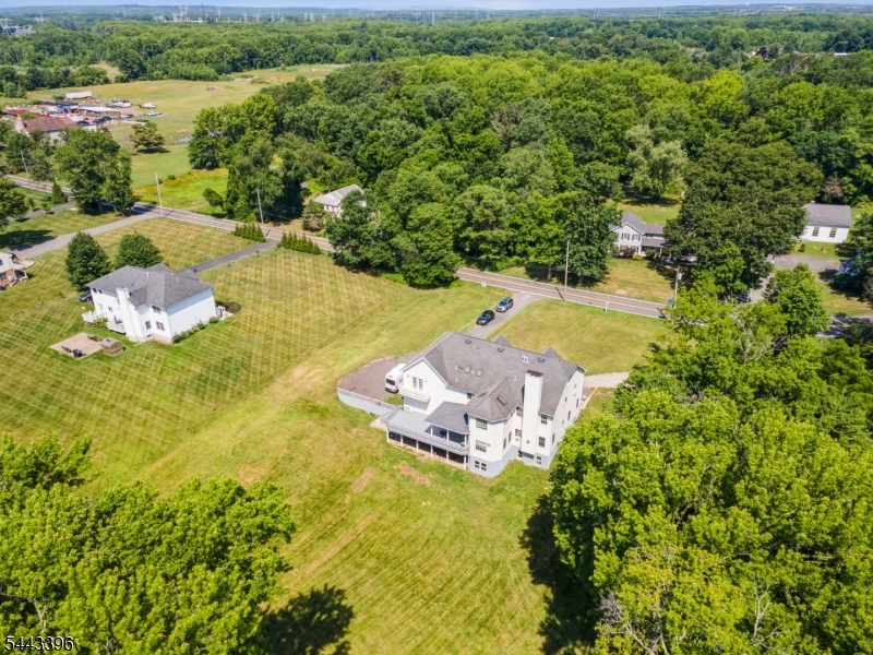 266 Fresh Ponds Rd