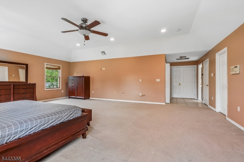 266 Fresh Ponds Rd