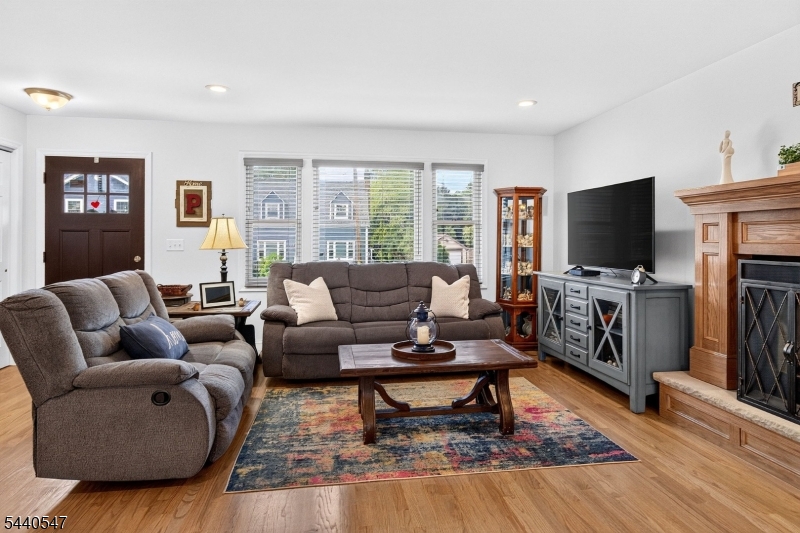 2 STRATFORD TERRACE