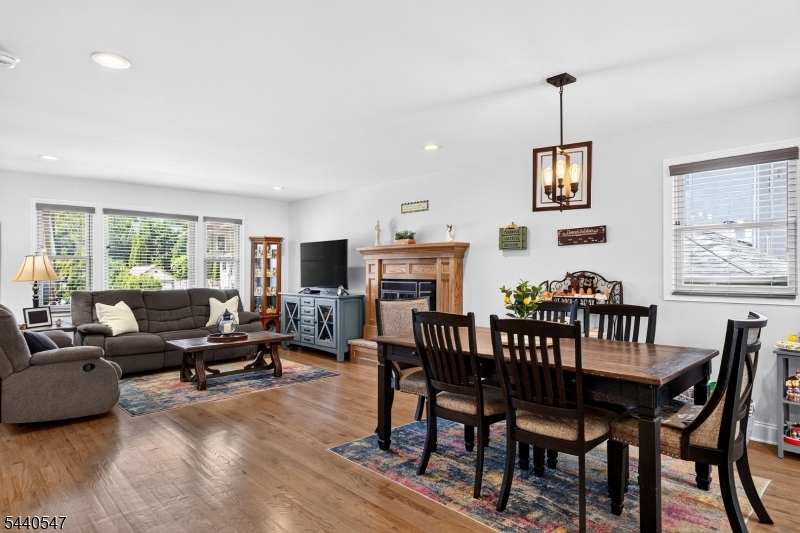 2 STRATFORD TERRACE