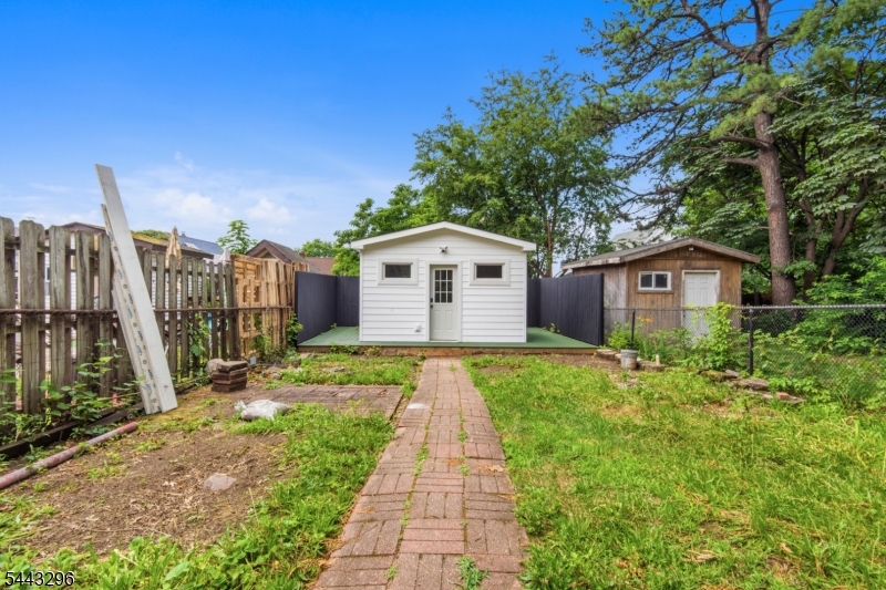 83 Wessington Ave