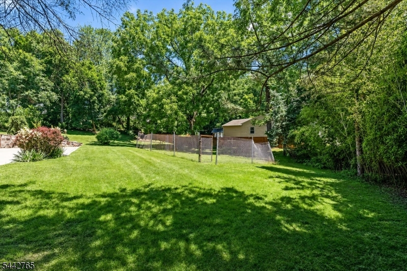 1542 Us Highway 22