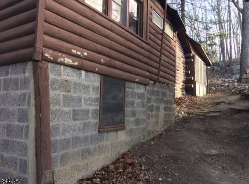 25 Cedar Ln