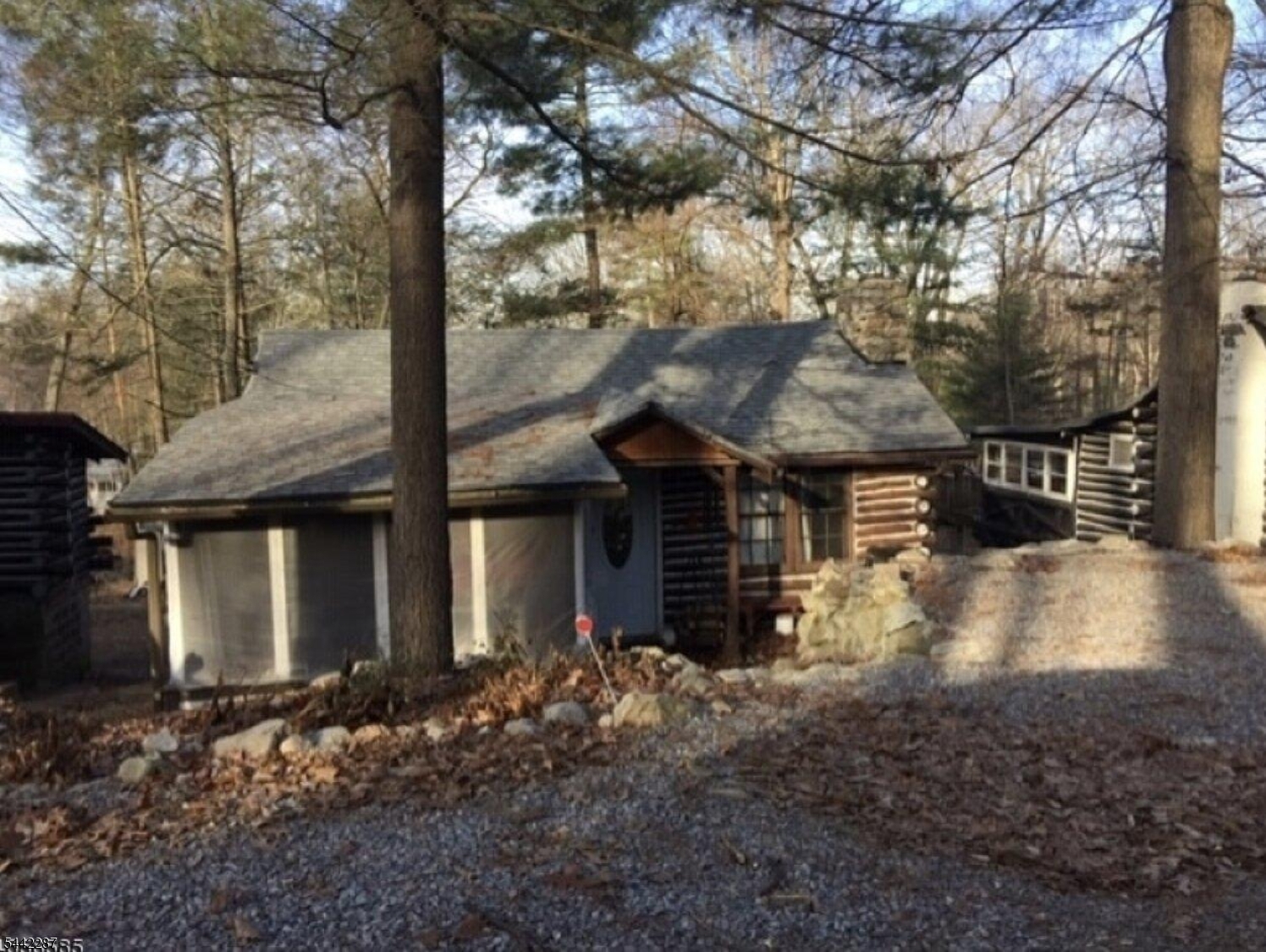 25 Cedar Ln