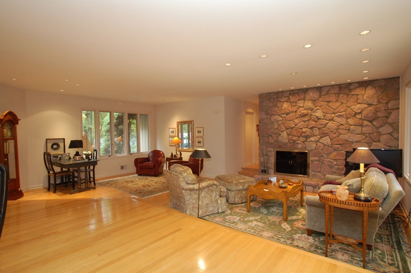18 Horizon Dr