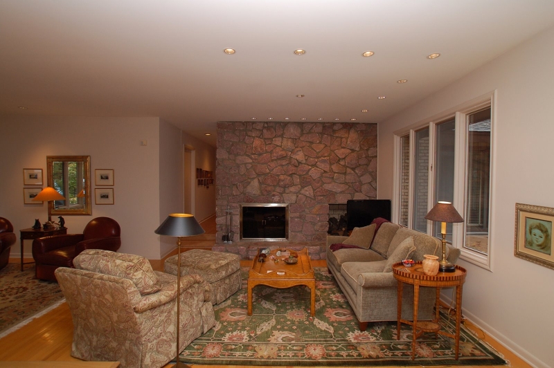 18 Horizon Dr