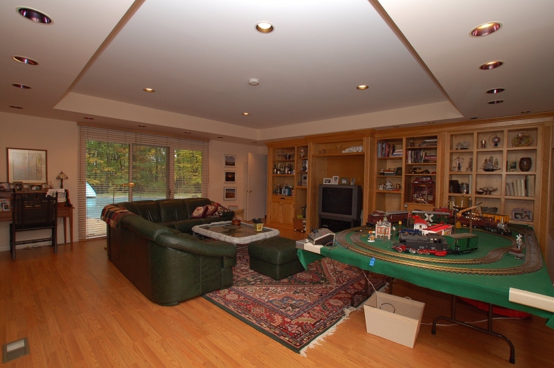 18 Horizon Dr