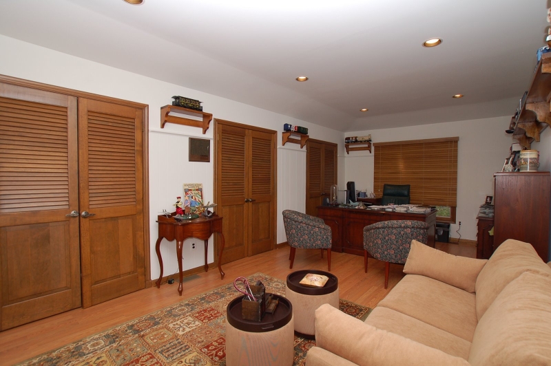18 Horizon Dr