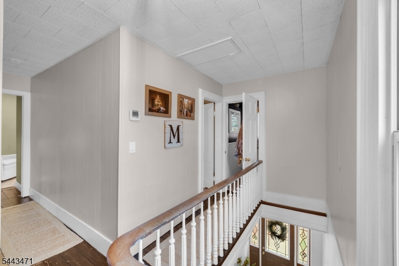 102 Maple Ave