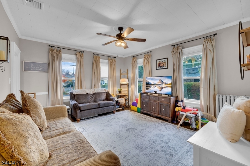 102 Maple Ave