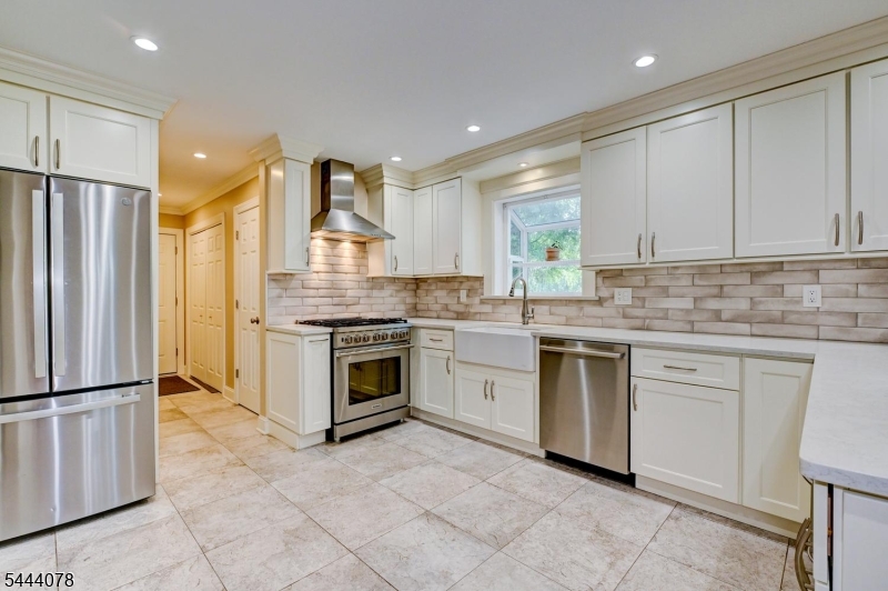 410 Stony Brook Dr