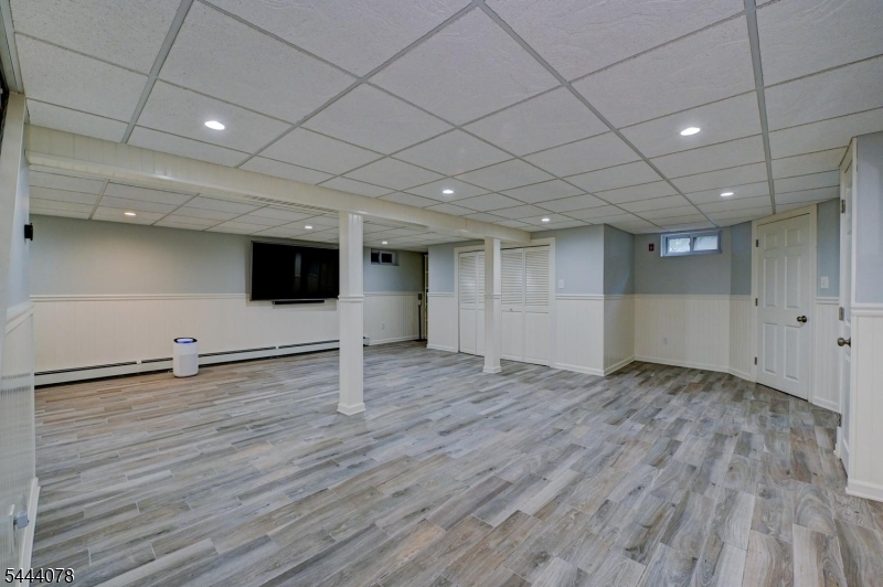 410 Stony Brook Dr