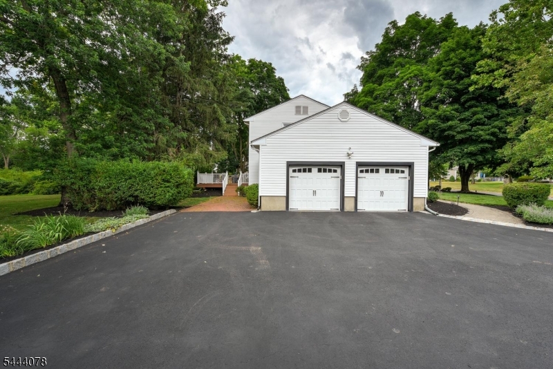 410 Stony Brook Dr