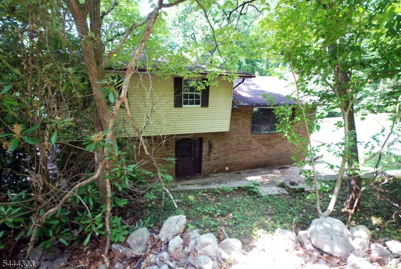 36 Mountain Lake Rd