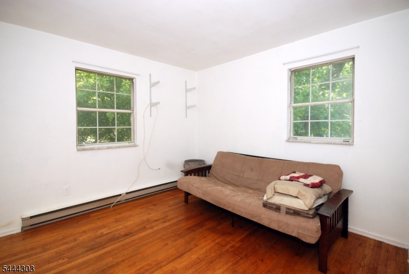36 Mountain Lake Rd