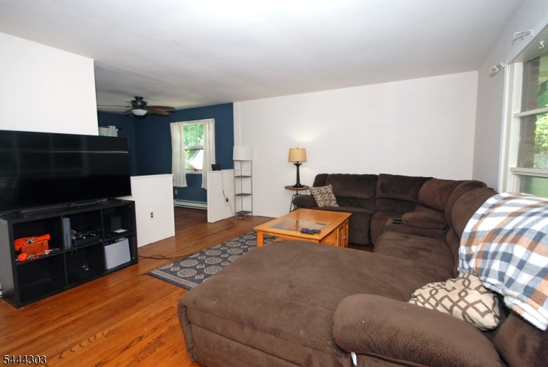 36 Mountain Lake Rd