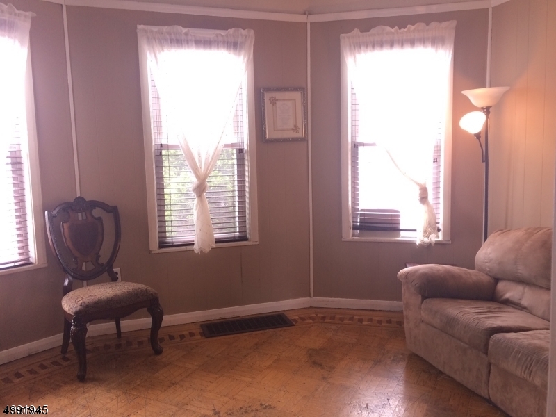 16 Offord St