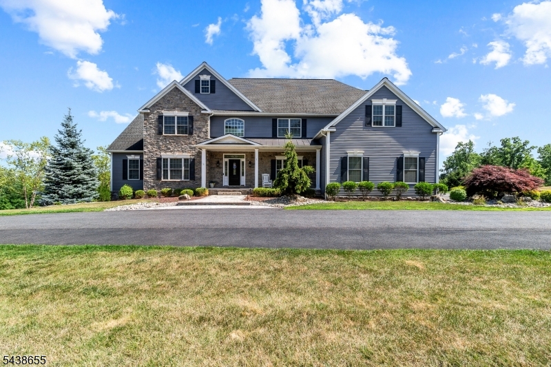 1 Thames Ln