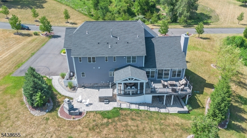 1 Thames Ln
