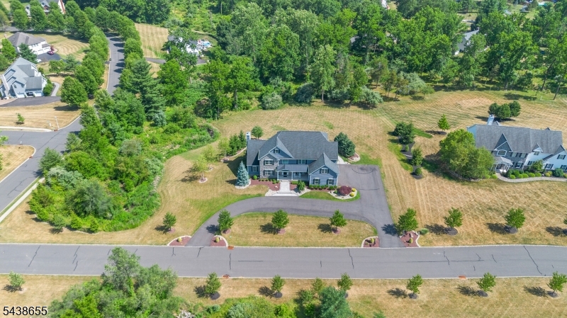 1 Thames Ln