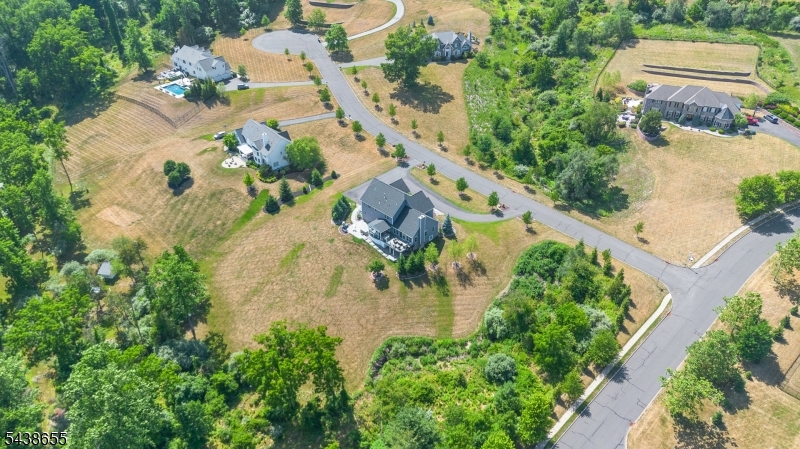 1 Thames Ln