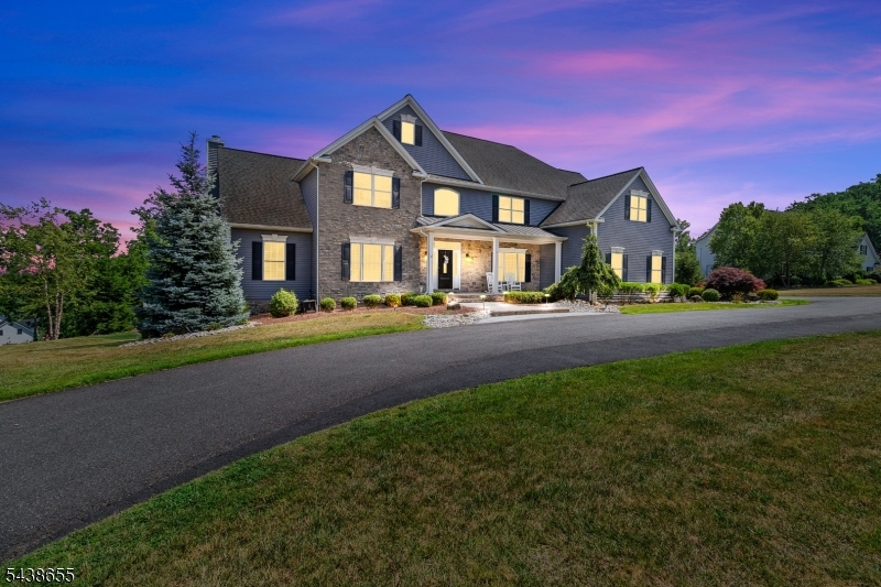 1 Thames Ln