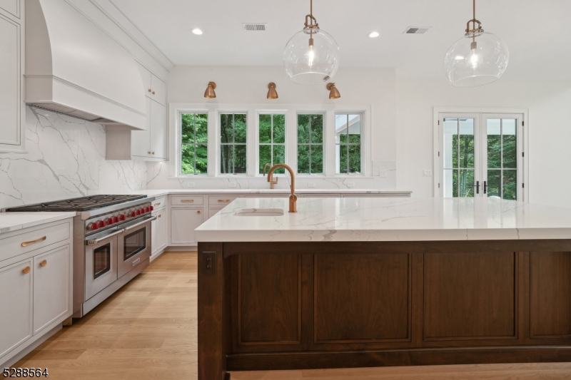 11 Addison Dr