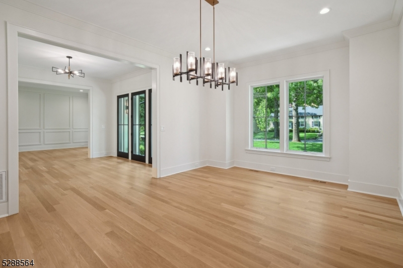 11 Addison Dr