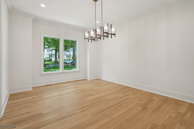 11 Addison Dr