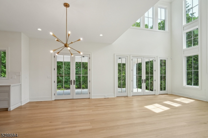 11 Addison Dr