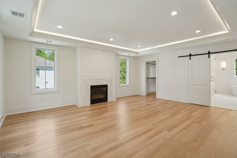 11 Addison Dr