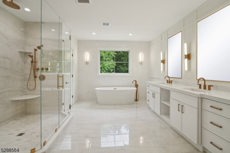 11 Addison Dr