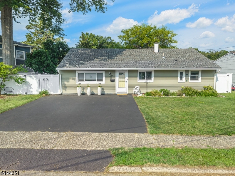 57 Meakin Ave