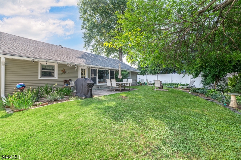 57 Meakin Ave
