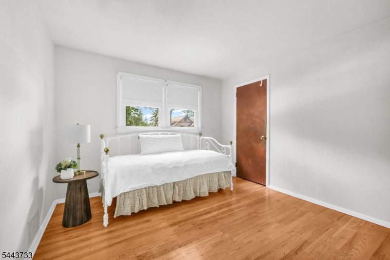 19 Lawrence Rd