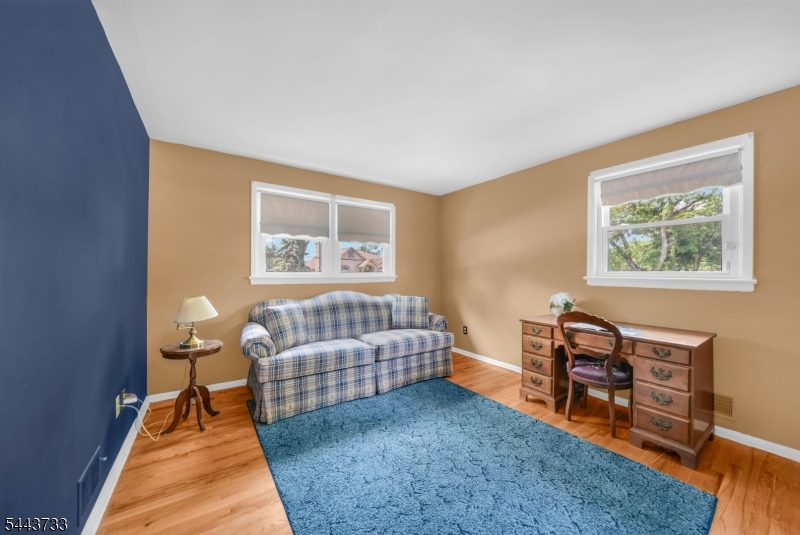 19 Lawrence Rd