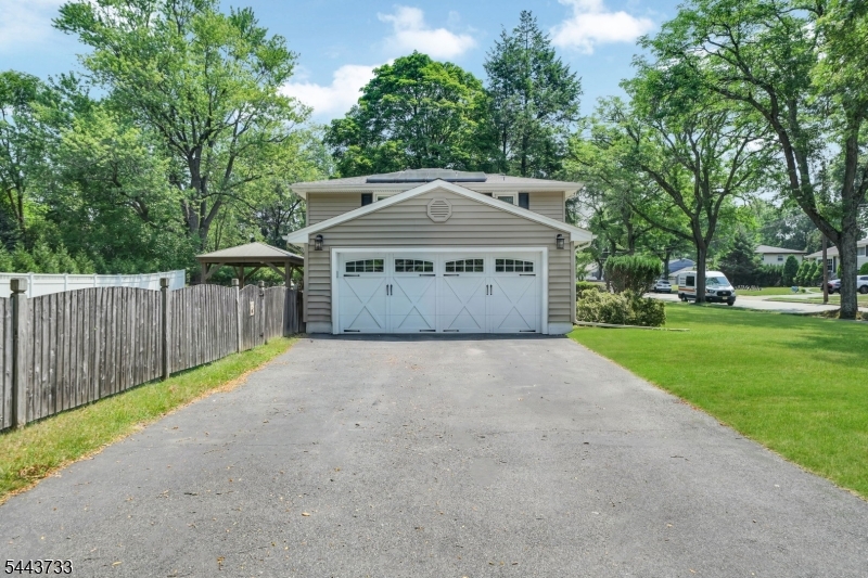 19 Lawrence Rd