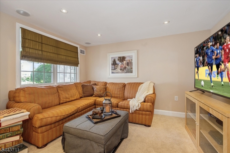 14 Bancroft Pl